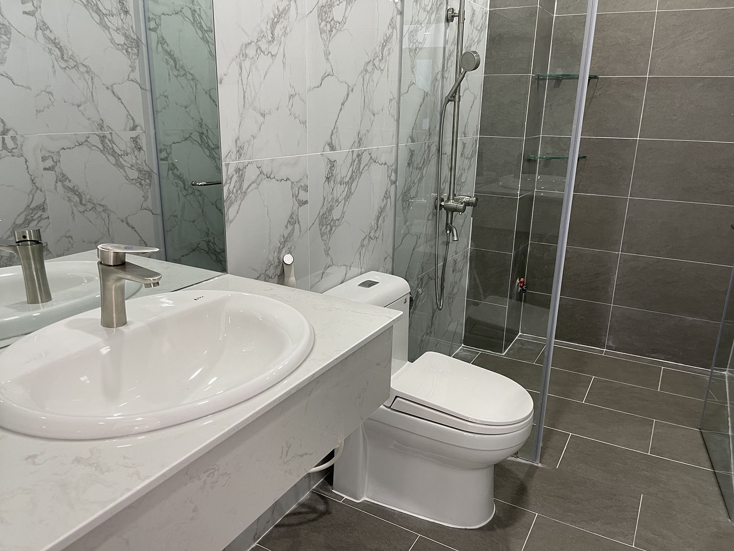 Bán nhà Nơ Trang Long, Quận Bình Thạnh Tuyệt phẩm 4 lầu (4,2m x 14m) tk Singapore ôtô đổ trong nhà.